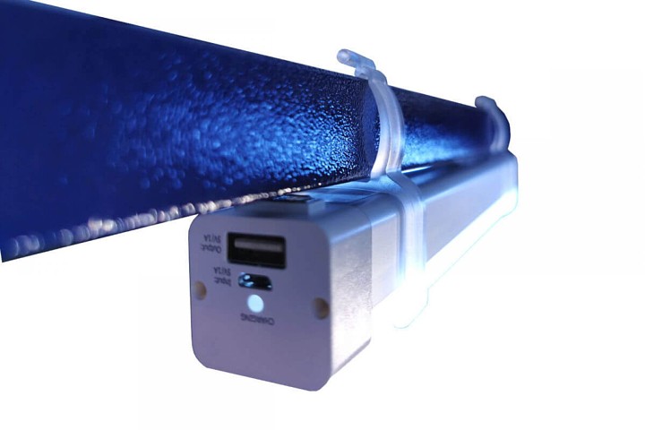 Párty stan se světlem